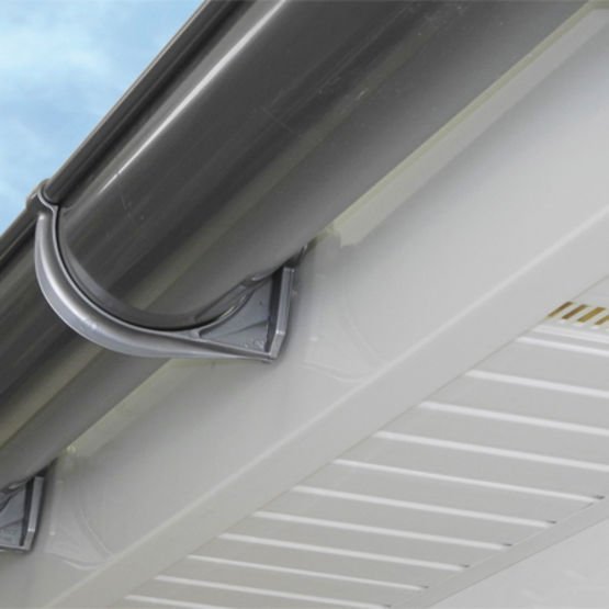 Planche de rive PVC — matériau léger pour habillage de rive