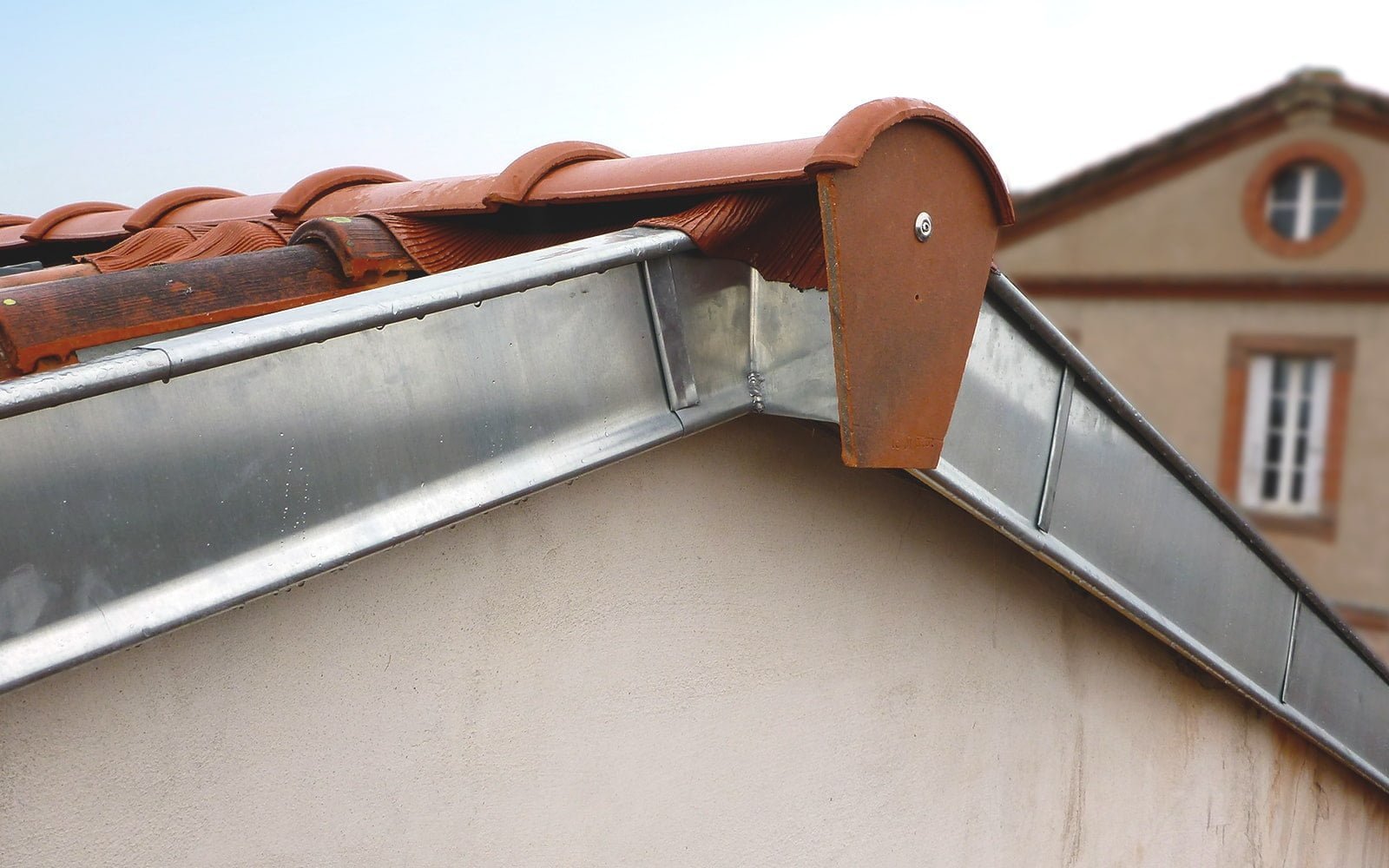 Habillage de planche de rive en zinc